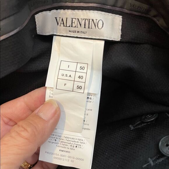 Valentino Gray Stripes Suit.Size 40 - Picture 11 of 16